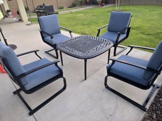 OUTDOOR PATIO SET