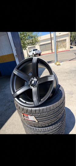 20x9 20x11 STAGGERED SETS IN STOCK
