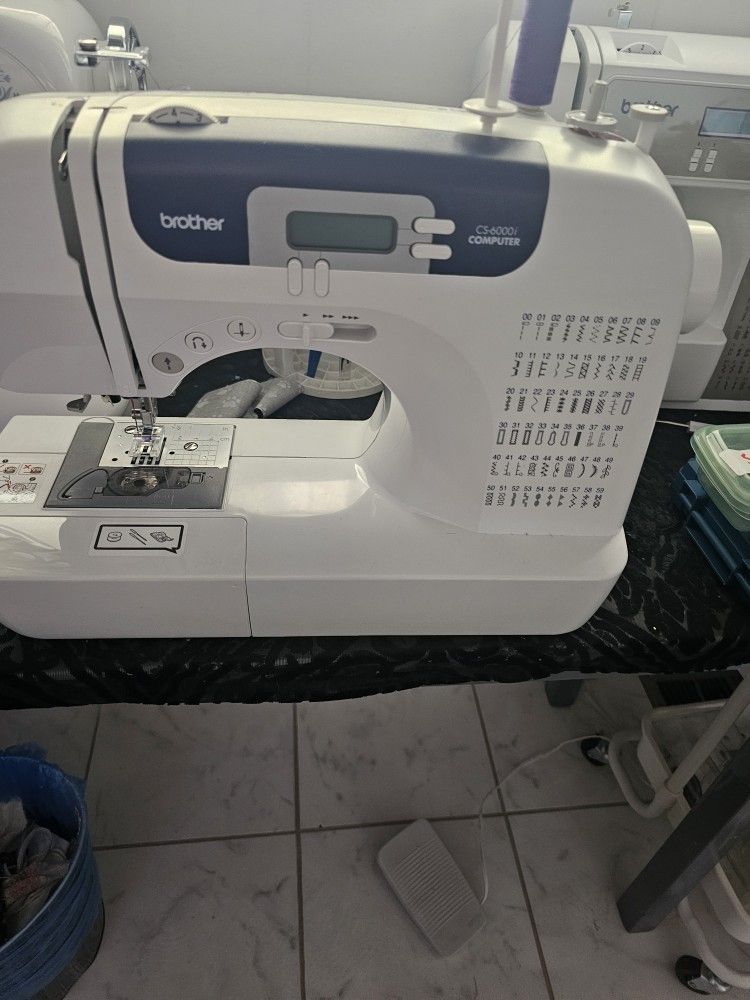 Sewing Machines (Bundle)