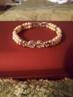 NEW Faux Pearl High Quality Bracelet