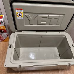 YETI     65 Hard cooler