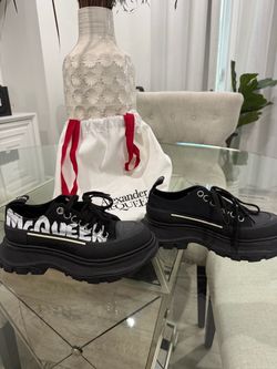 Alexander McQueen sneakers / shoes