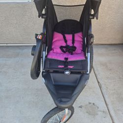 Stroller In Great Used Condition  Babytrend