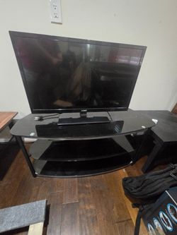 32" Coby TV
