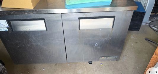 Double door sandwich cooler refrigerator