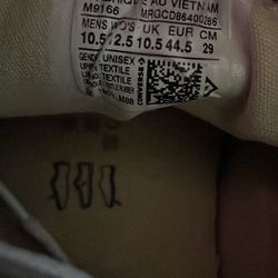 Black and white converse