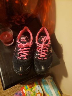 ❤Used girl sneakers