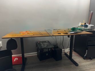 Electric desk