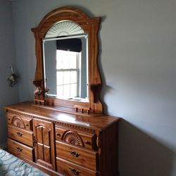 Dresser And Full Size Headboard Springfield/ Branson Mo Area Only