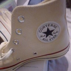 brand spankin new never worn Chucks size 7.5 women's or 5.5 in men's