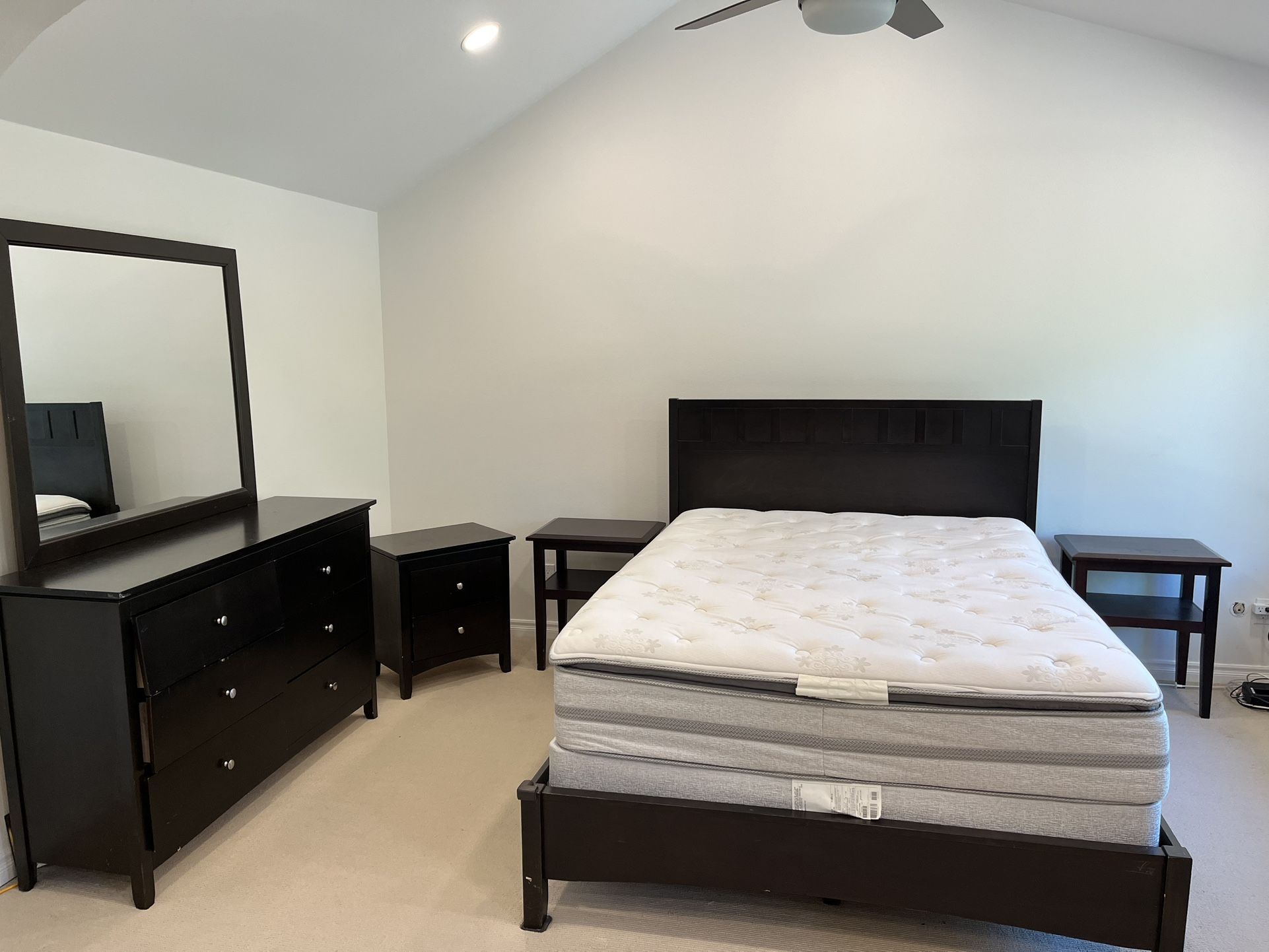 Used Bedroom Set For Sale (Queen)