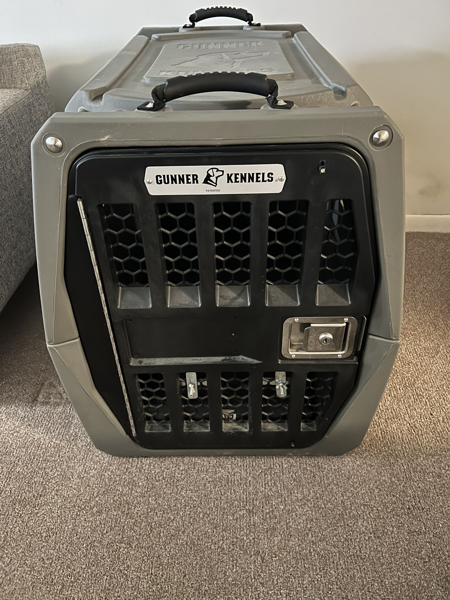 Gunner Kennel (Like New)