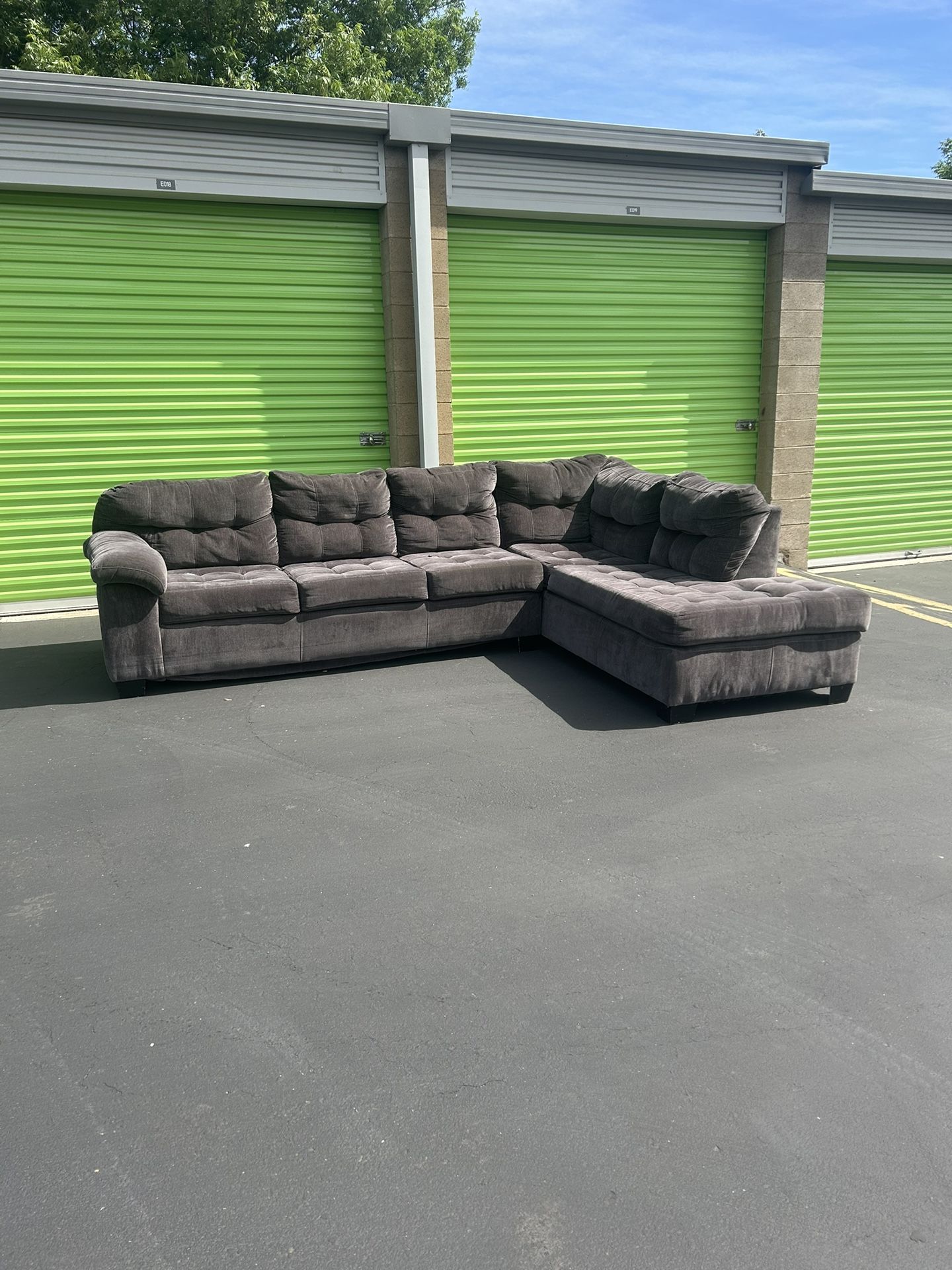 Beautiful Grey Couch With FREE DELIVERY