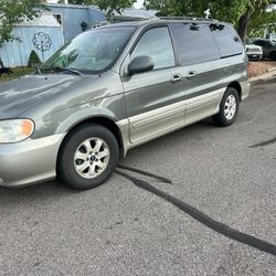 2005 Kia Sedona 