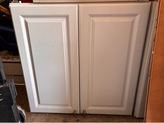 Kitchen cabinet