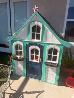 Free Playhouse