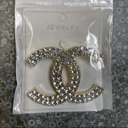 Gold Brooch 