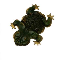 Art Deco Bakelite Frog Brooch

 Thumbnail