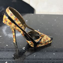Decorative Enameled Miniature High Heel Figurine