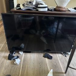 36 Inch Vizio Smart Tv Like New