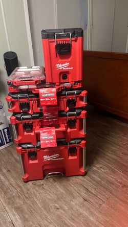 New Milwaukee pack out  w 3 extra organizer