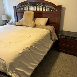 Cali King Bed Set w/ 2 End Tables