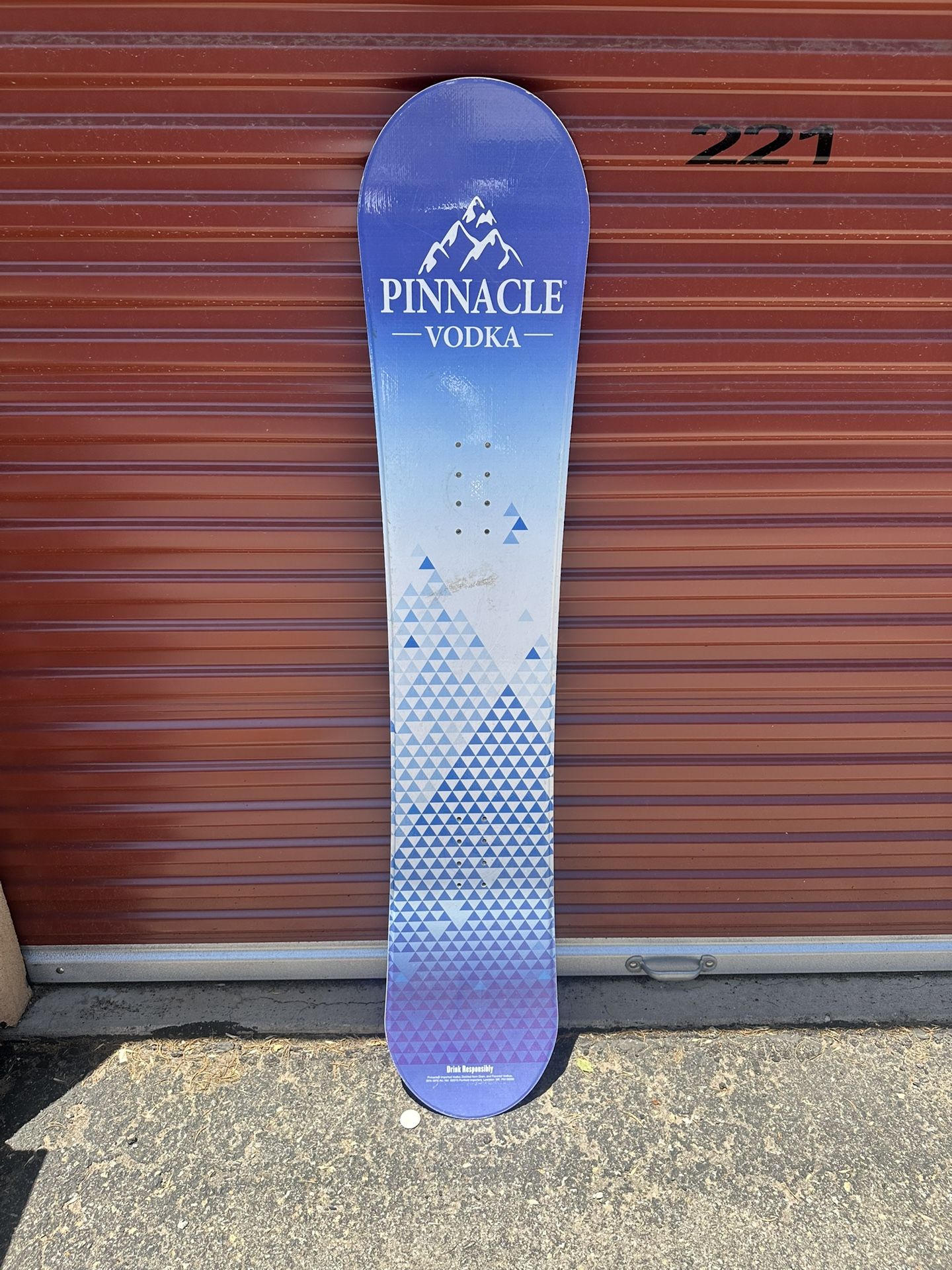 Pinnacle Vodka Snowboard 