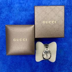 Gucci 142.3 GG2570 Quartz Watch Stainless Steel Swiss Made Water Resistant Luxury Wristwatch Timepiece Brand Fashion Silver Dial Date Hobby No Numbers