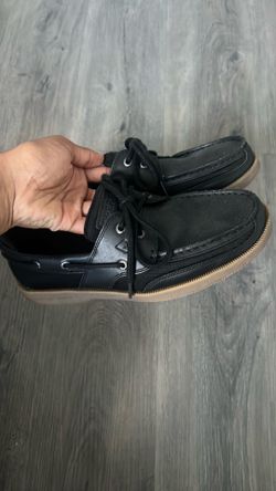 mens sperrys (size 9)