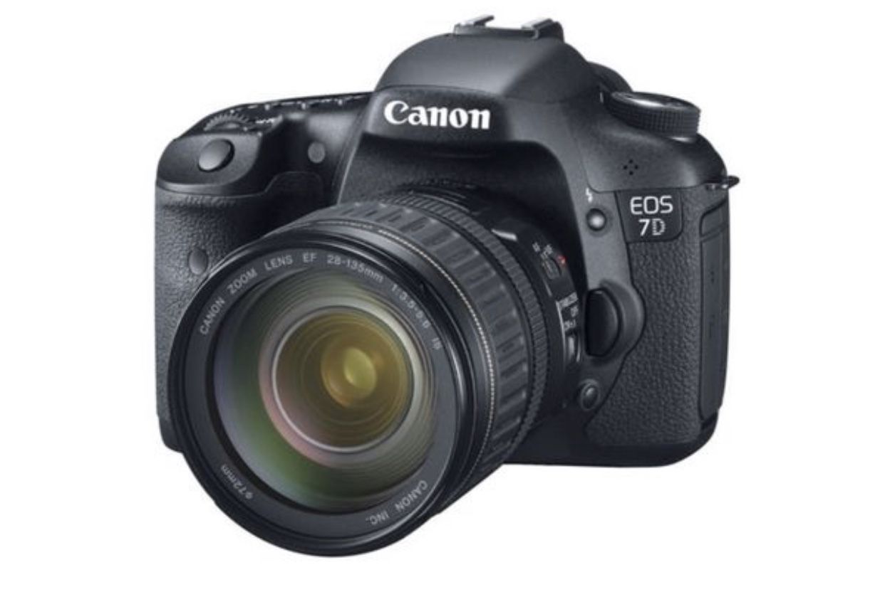 Canon EOS 7D with 28-135mm f/3.5-5.6 IS USM Lens
