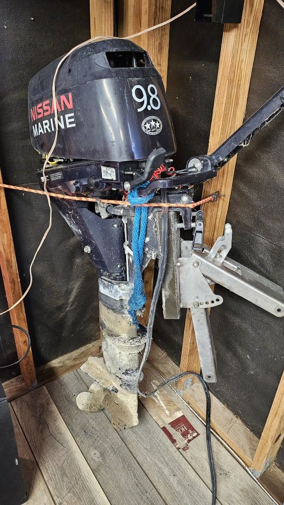 Nissan Marine Outboard 9.8 HP