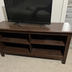 Dresser/ Stand