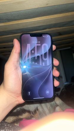 iPhone 16e
