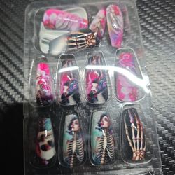 Skeletons Extra Long Press-On Nails 24pcs 