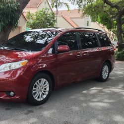 2014 Toyota Sienna