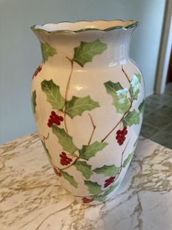 Vase With Holly Pattern