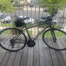 Trek Bicycle And Schwinn Bicycle $300 