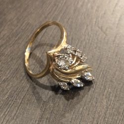 14k Yellow Gold 10 Diamond Ring