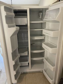 GE Refrigerator 