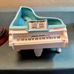 VIntage Ceramic mini grand piano planter/trinket holder white and teal color scheme.