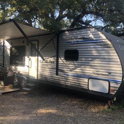 2019 Catalina Coachman Toy Hauler 26’