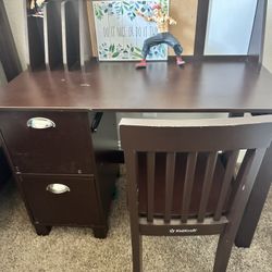 Kids Desk With Chair 