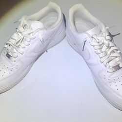 ‘White’ Air Force 1’s ‘07 Nikes