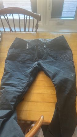 Men’s Burton snow boarding pants