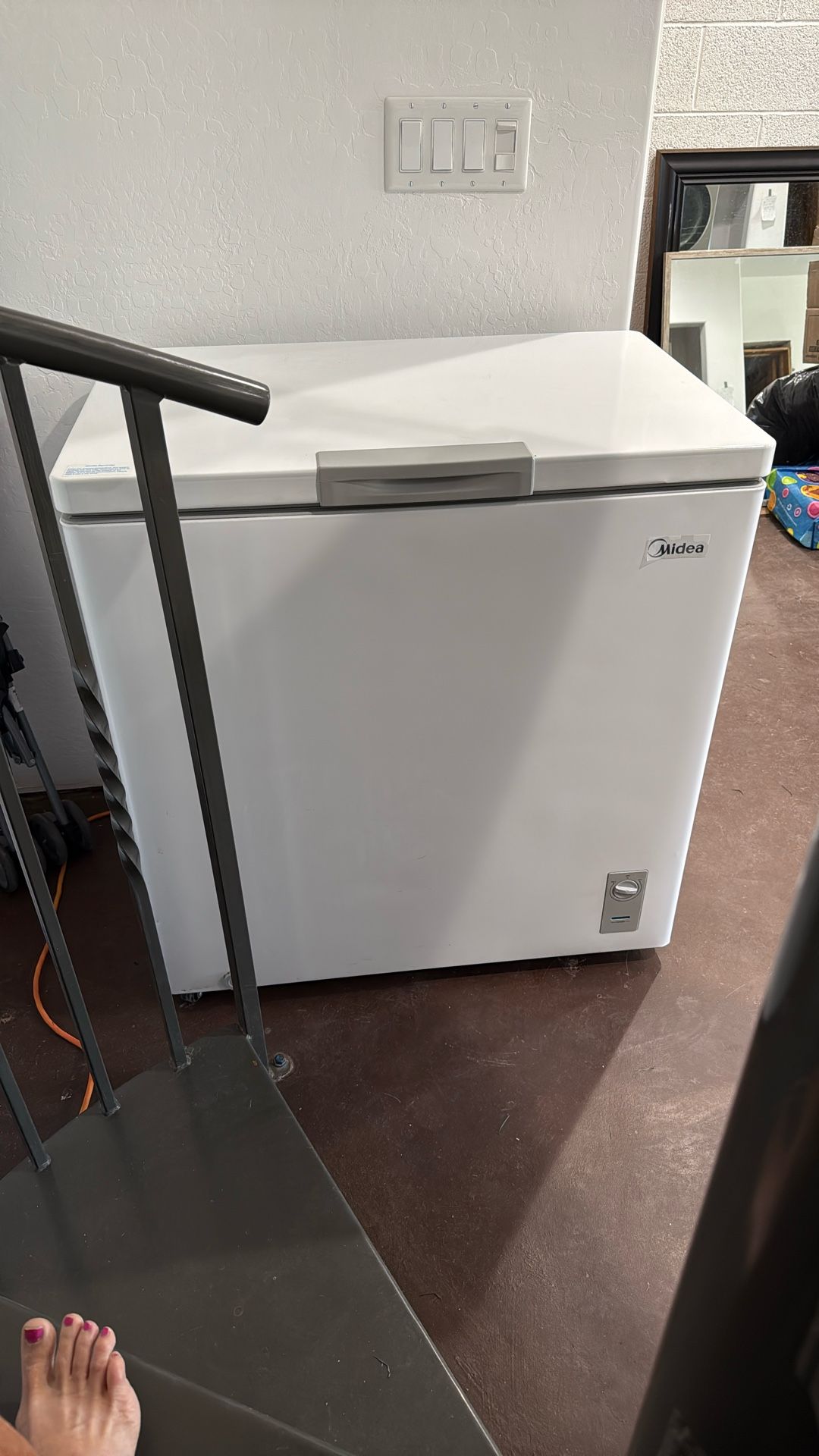 Midea Deep Freezer $250 32x21 X 34 H