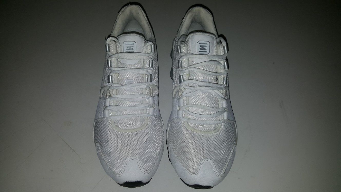 Nike Shox
"size 9"
