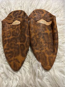 Traditional women’s shoes