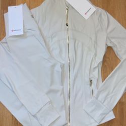 LuluLemon Women’s Define SET Jacket size 2 cream and gold Brand New With tags !