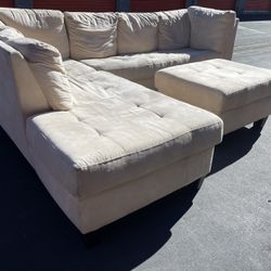 Cream Sectional W Ottoman