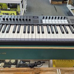 Novation Launchkey 49 MK4 49-Key Midi Keyboard Controller Excellent!!!
